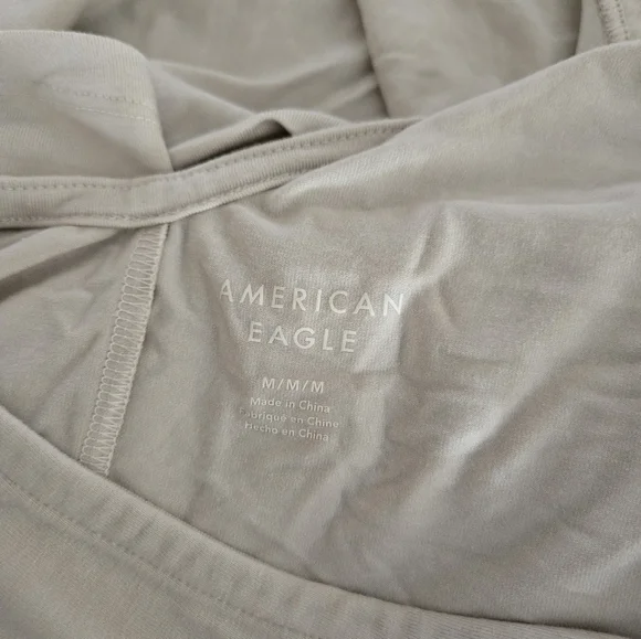 NWT AE Keyhole Back High Neck Tank Top - Picture 6 of 7